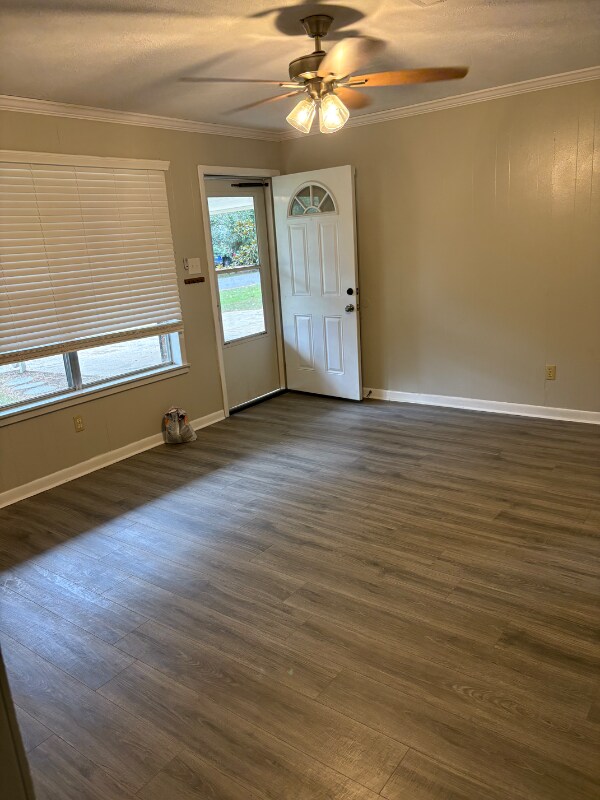 Building Photo - 103 Aurora Dr