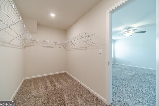 Building Photo - 1412 Villageside Ct