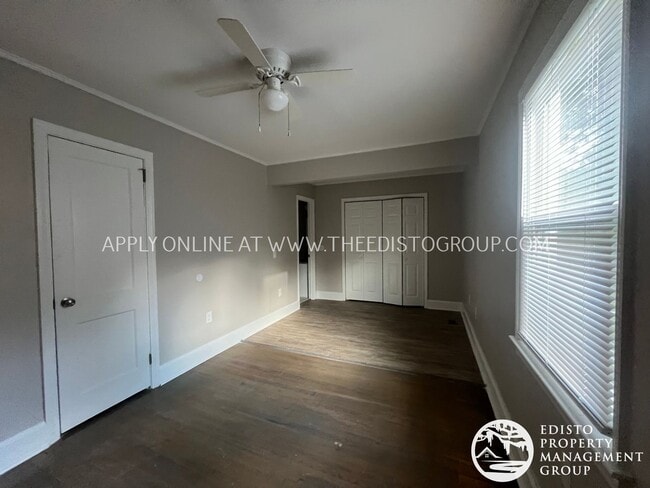 Building Photo - Renovated 3-Bedroom, 2-Bathroom Home with ...