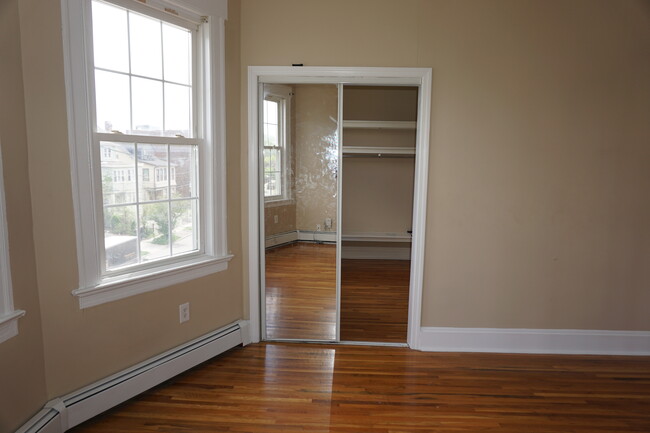 Master Bd Facing Walk-in closet - 957 Grove St