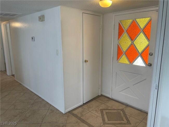 Building Photo - 2198 Capistrano Ave