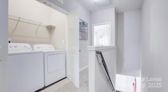 Building Photo - 10154 Enniscrone Rd