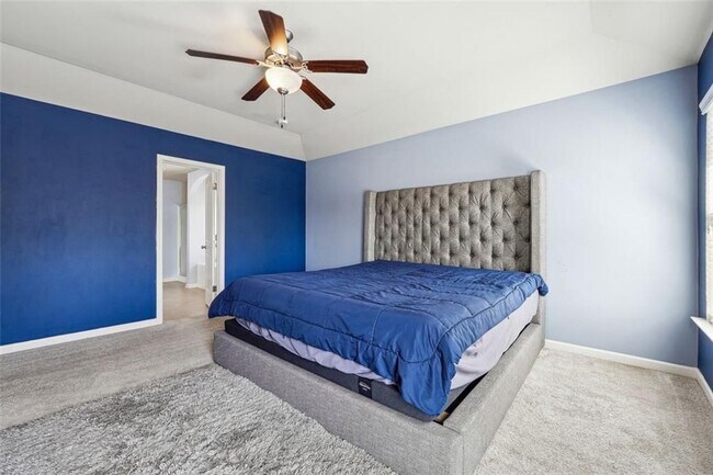 Building Photo - 6331 Salinger Ct