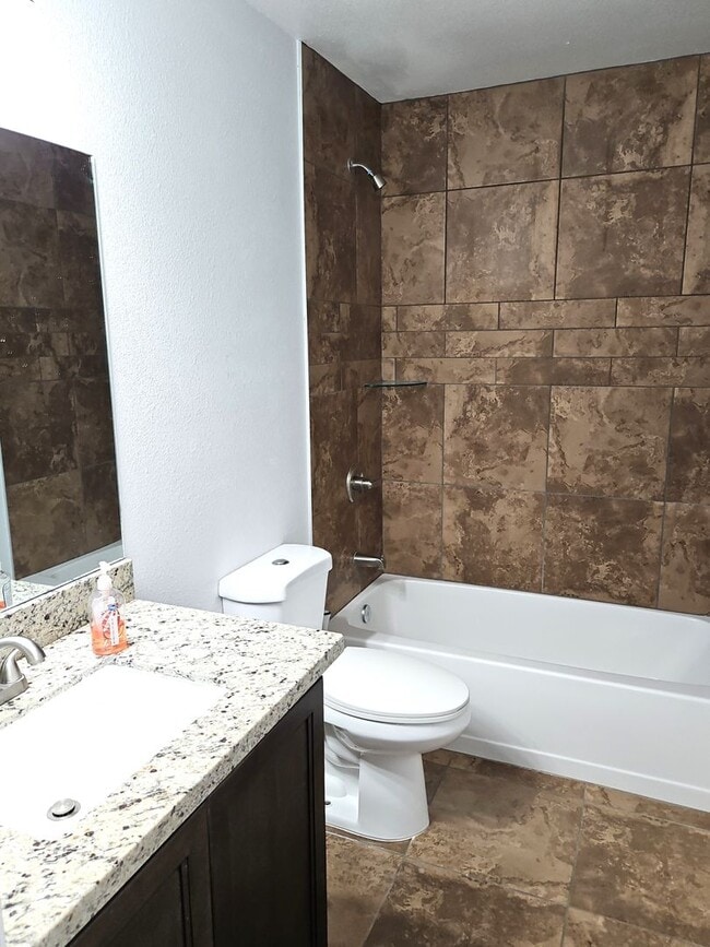 Building Photo - 3 bedroom/2 bath home for Rent