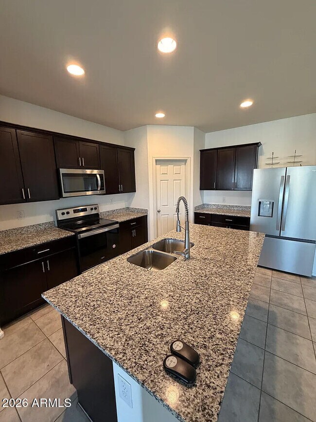Building Photo - 4816 S 111th Dr