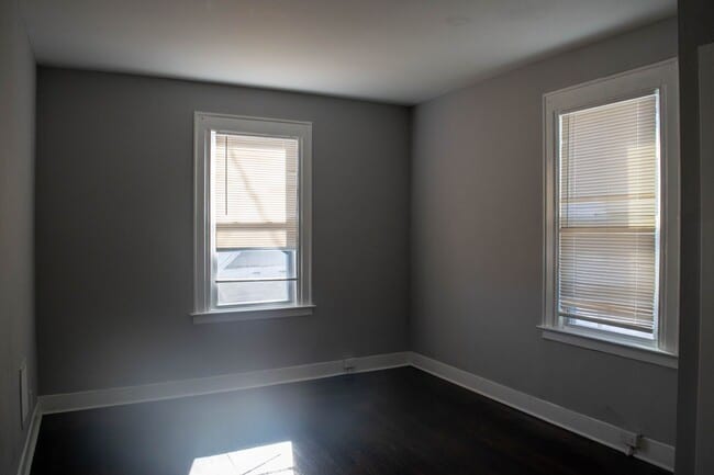 Building Photo - 105 Scranton St