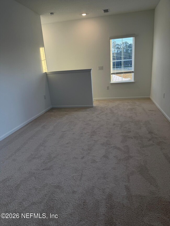 Building Photo - 624 Farmfield Dr