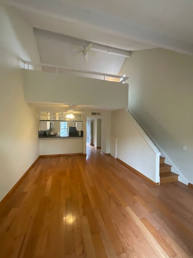 Building Photo - 147 Lemon Grove