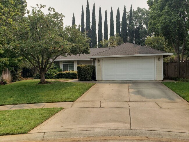 Building Photo - Wonderful Shastan Home!