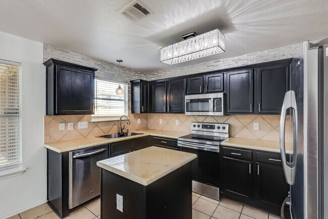 Building Photo - 4906 Causeway Ct