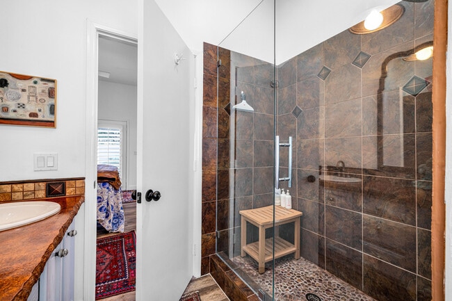 Building Photo - 53980 Avenida Mendoza
