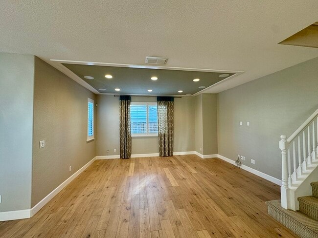 Building Photo - Beautiful Home in Lincoln! - 27 E Street