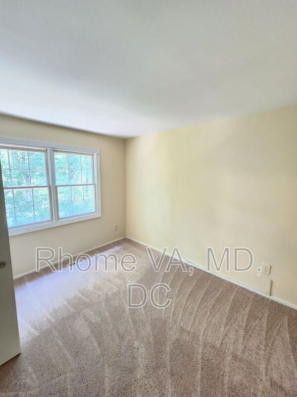 Building Photo - 7752 Matisse Way
