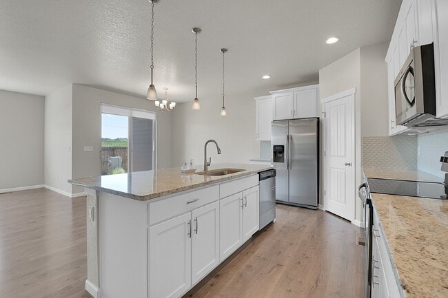 Building Photo - $3,095.00 - 4 Bedrooms, 2 Bathroom, Single...