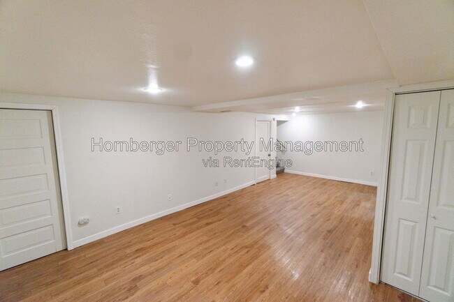 Building Photo - 11 E Rich Ave