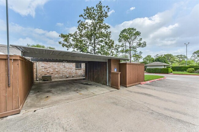 Building Photo - 8801 Hammerly Blvd