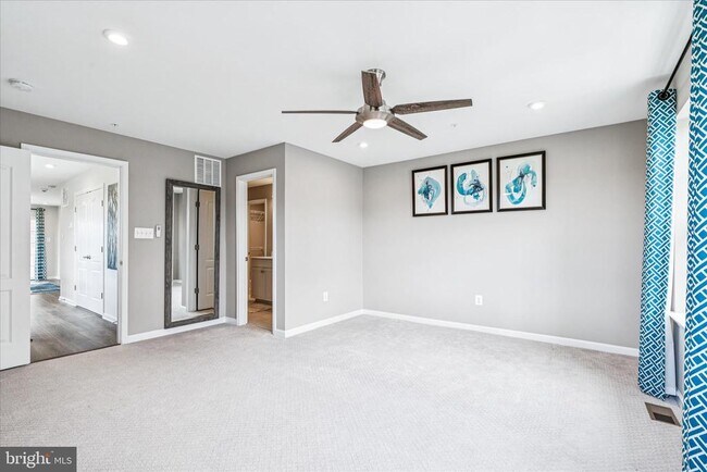 Building Photo - 9454 James MacGowan Ln