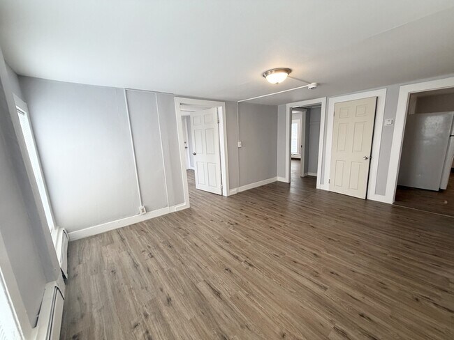 Building Photo - 12 Cottage St