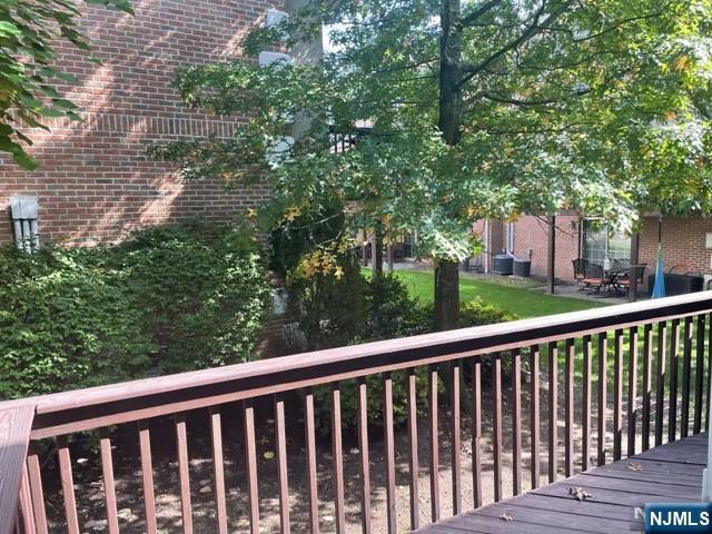 Building Photo - 105 Stonegate Trail
