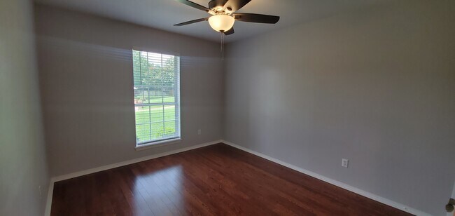 Building Photo - 18257 Springmill Ct