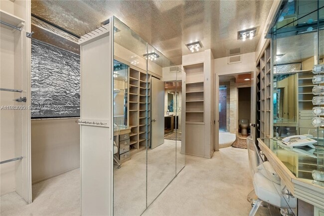 Building Photo - 11111 Biscayne Blvd