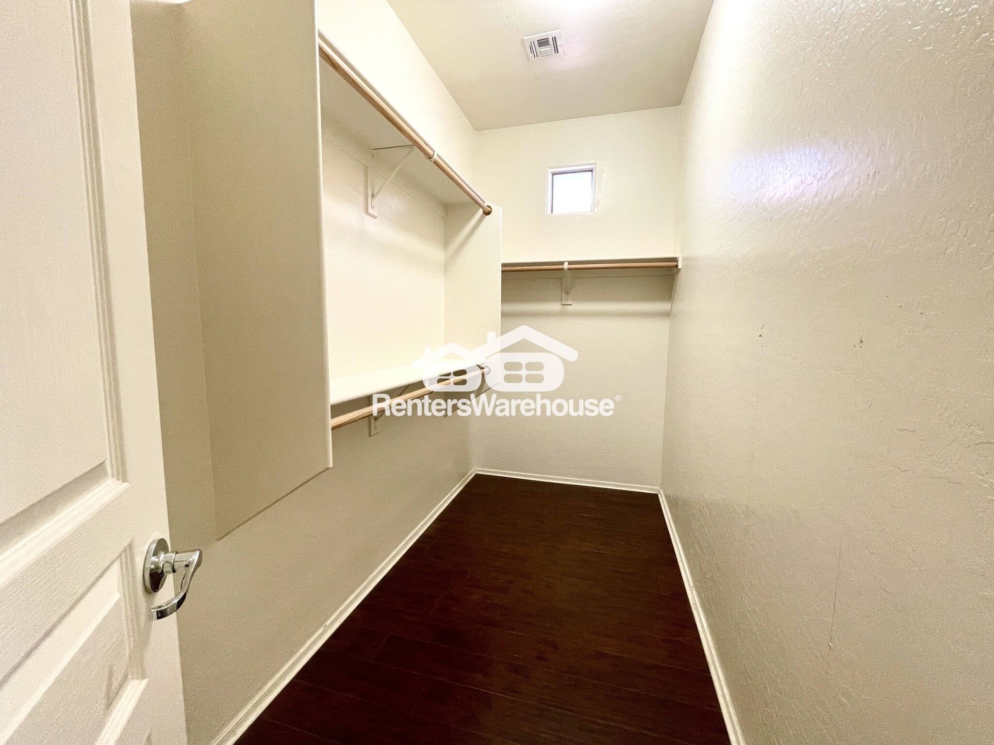 Building Photo - 532 E Trellis Rd