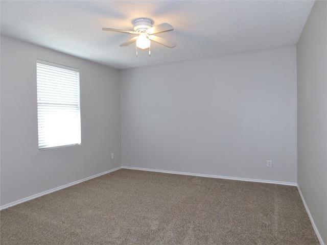 Building Photo - 2628 S Wavecrest Ct