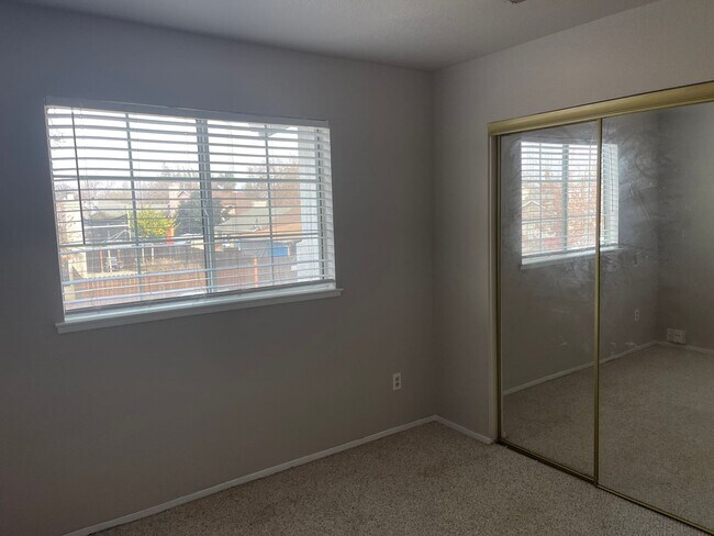 Building Photo - 2234 Prestwick St