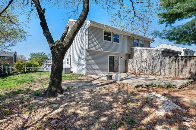 Building Photo - 3-Bedroom Home with Spacious Living and a ...