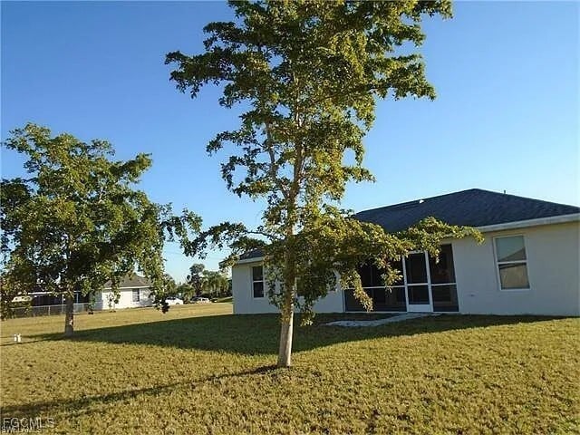 Building Photo - 3018 SW 10th Ave