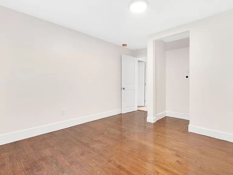 Building Photo - 41 Lotts Dr