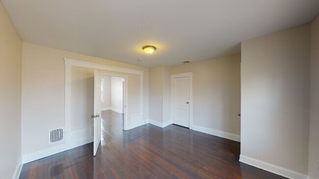 Building Photo - 15-17 Osborn Ave