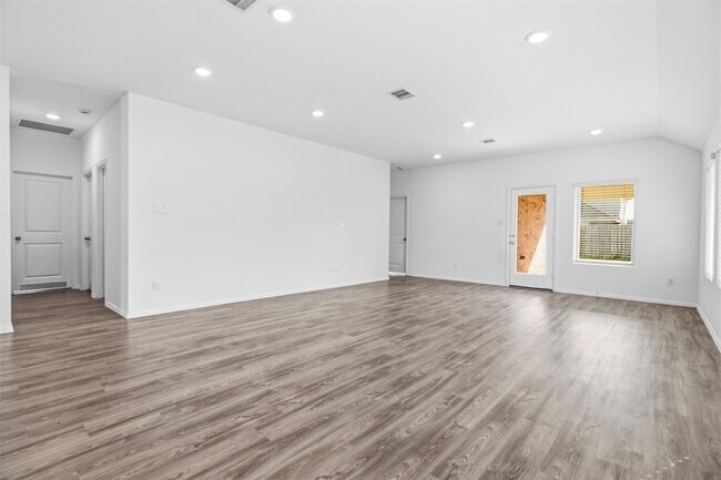 Building Photo - 5111 Winslow Grv Dr