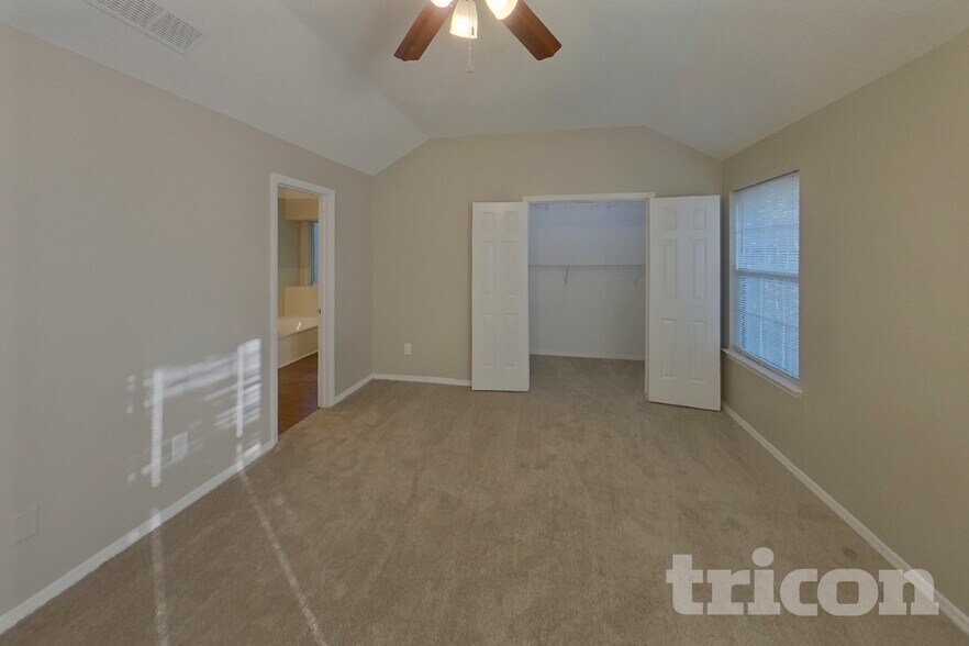 Building Photo - 2805 Trotters Pointe Dr