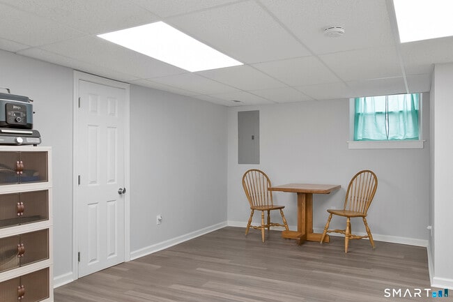 Building Photo - 104 East Ave