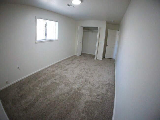 Building Photo - (596) 2905 N. Third Street Unit #1