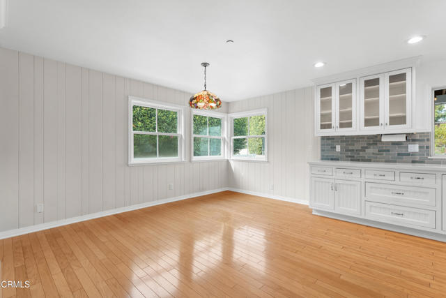 Building Photo - 2102 Buena Vista Dr