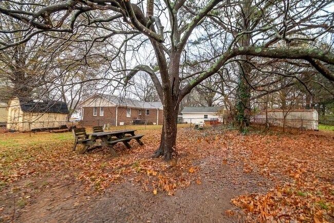 Building Photo - Newly Renovated 3-Bedroom Ranch with Spacious Yard!