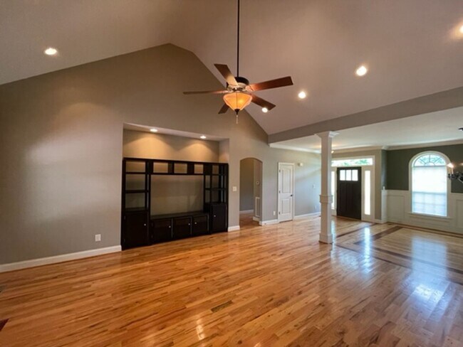 Building Photo - 3725 Nether Ridge Rd