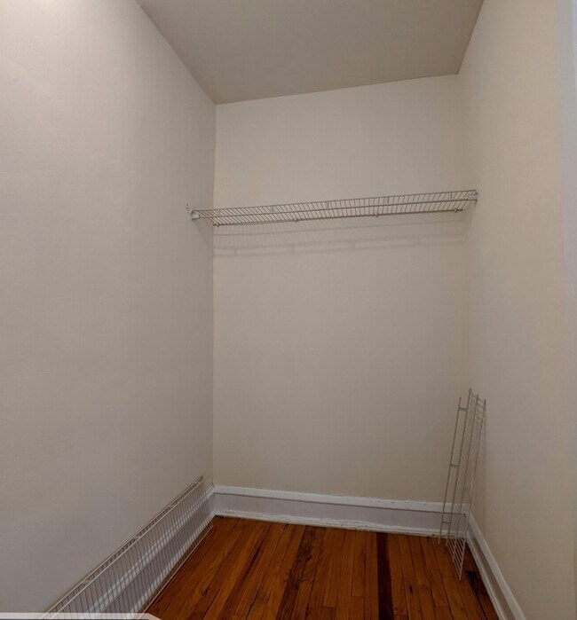 Building Photo - 2649 N Spaulding Ave