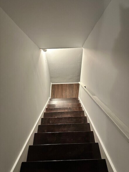 Building Photo - 2731 Larkspur Dr SE