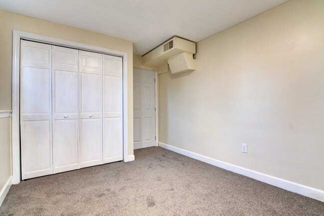 Building Photo - 27 Trull St