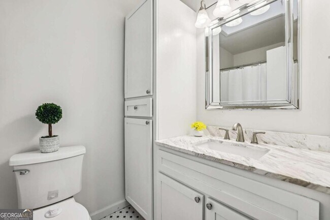 Building Photo - 3705 Donaldson Dr NE