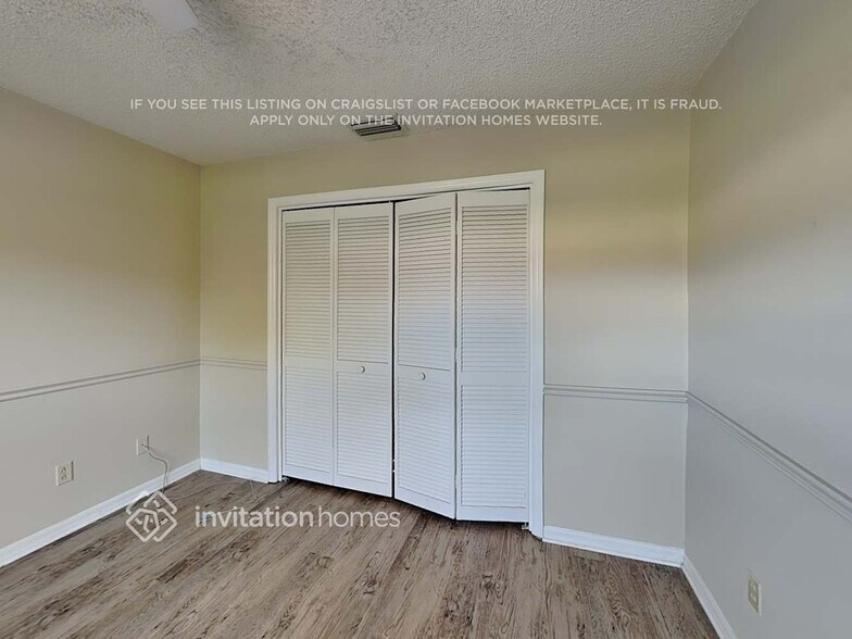Building Photo - 4124 Ridgemoor Dr N