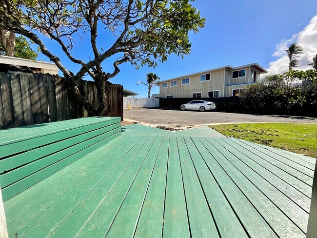 Building Photo - Beautiful, Bright & Airy Beach House--3Beds, 2Baths with Yard