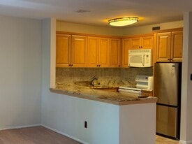 Building Photo - 188 Long Hill Dr