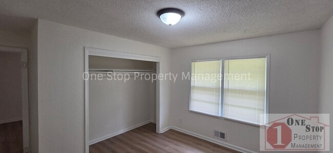 Building Photo - 2111 N 49th St