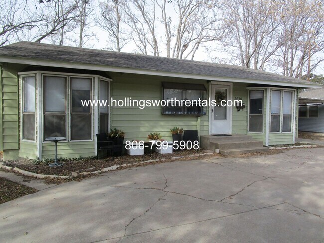 Primary Photo - Large 2 bed 2 bath house in Tech Terrace