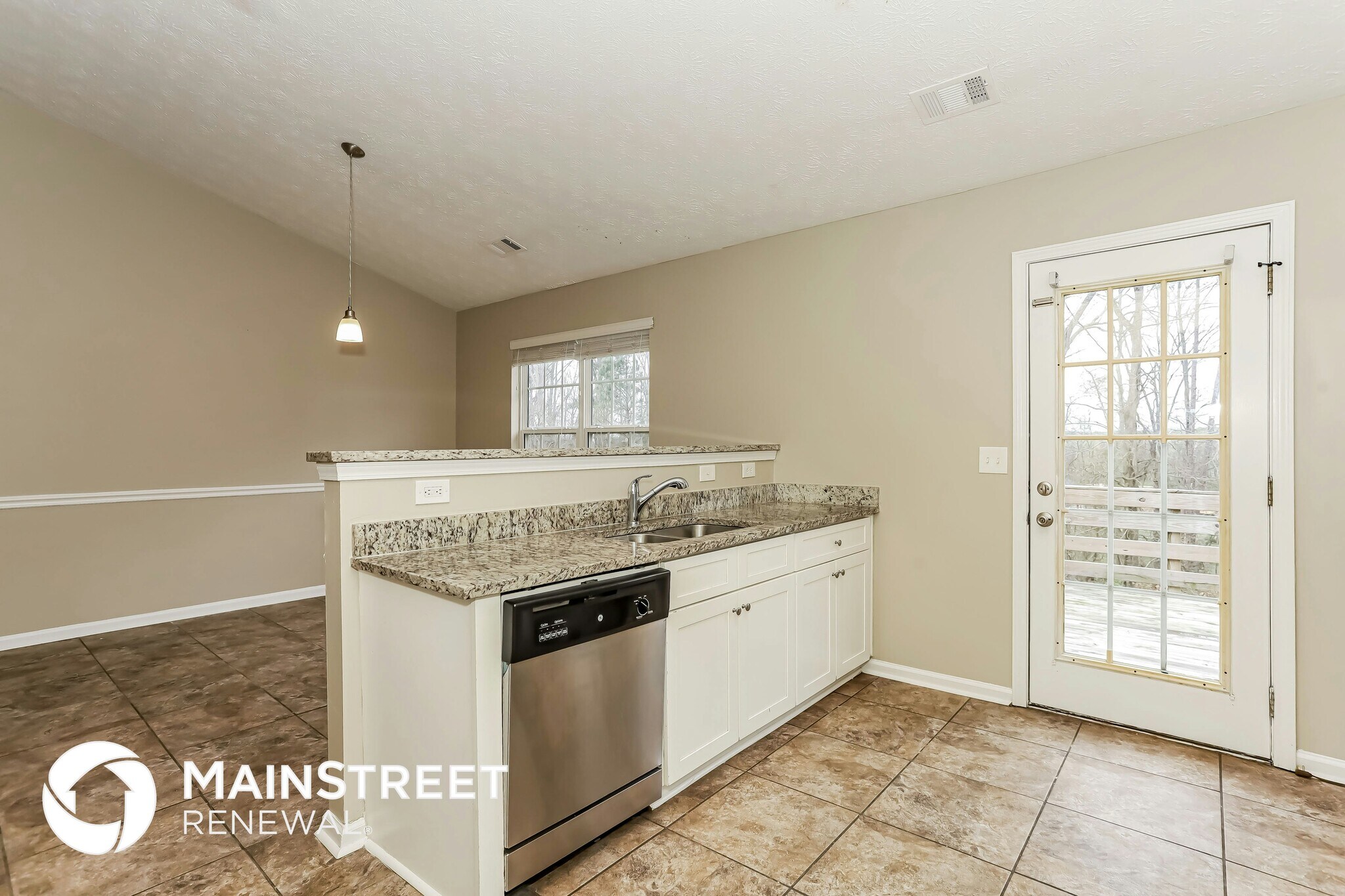 Building Photo - 1345 Kent Manor