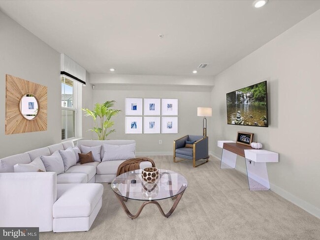 Building Photo - 7840 Blackbriar Wy